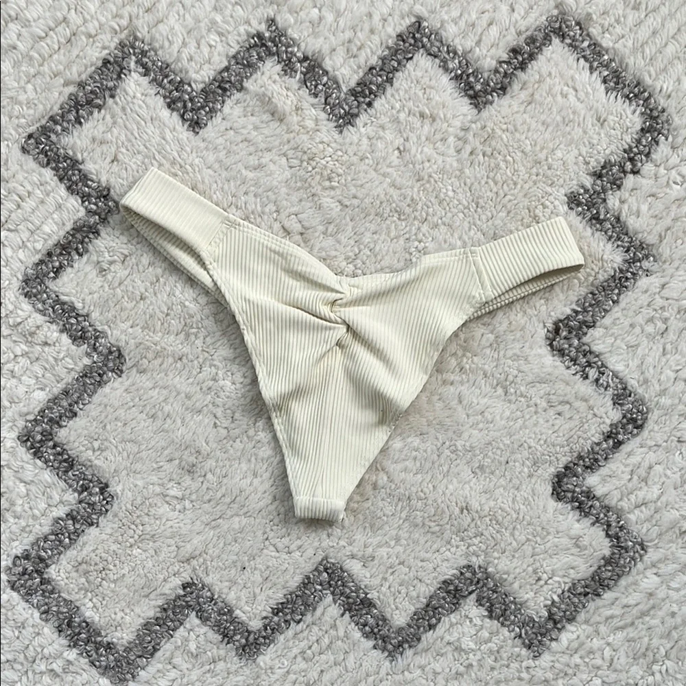 Montce Uno Added coverage Cream Rib Bikini Bottom - Picture 2 of 4